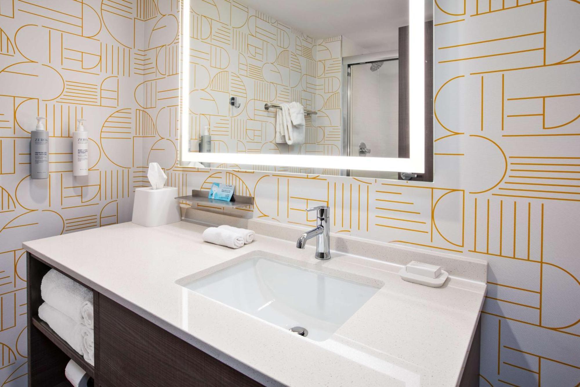Home2 Suites By Hilton Grand Rapids Northeast 外观 照片