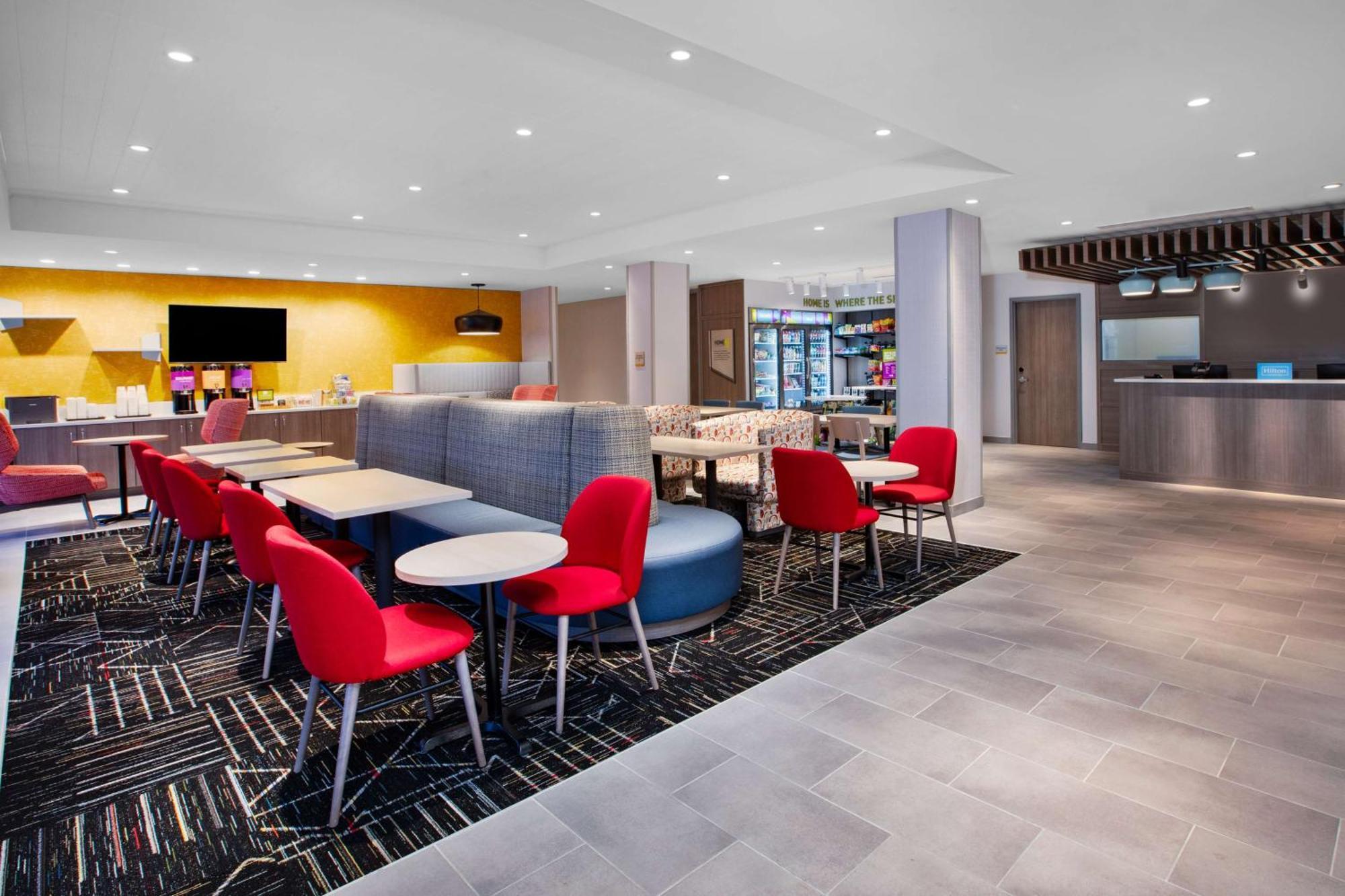 Home2 Suites By Hilton Grand Rapids Northeast 外观 照片