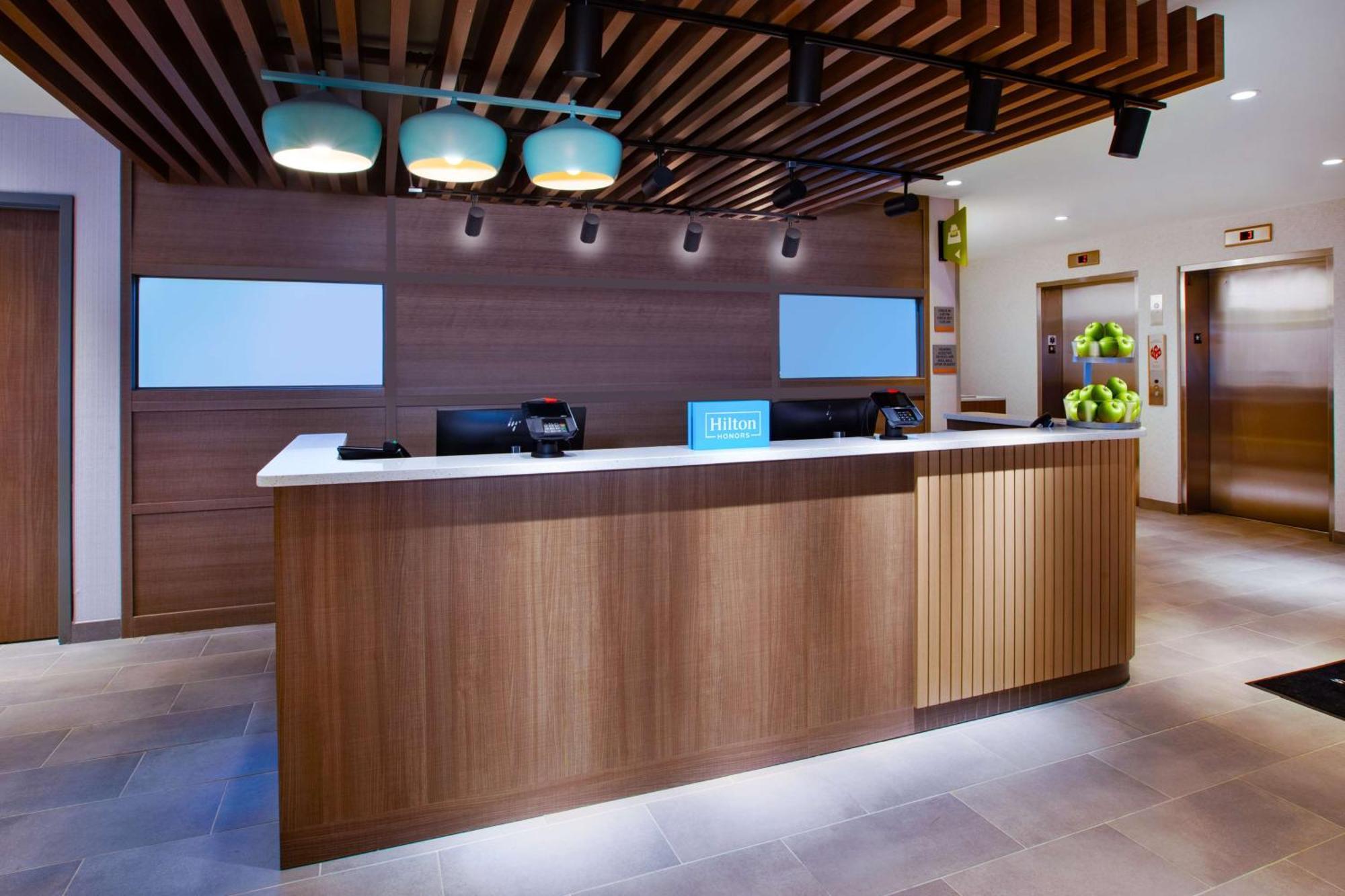 Home2 Suites By Hilton Grand Rapids Northeast 外观 照片